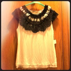 NWT Elie Tahari medium ostrich feather white black